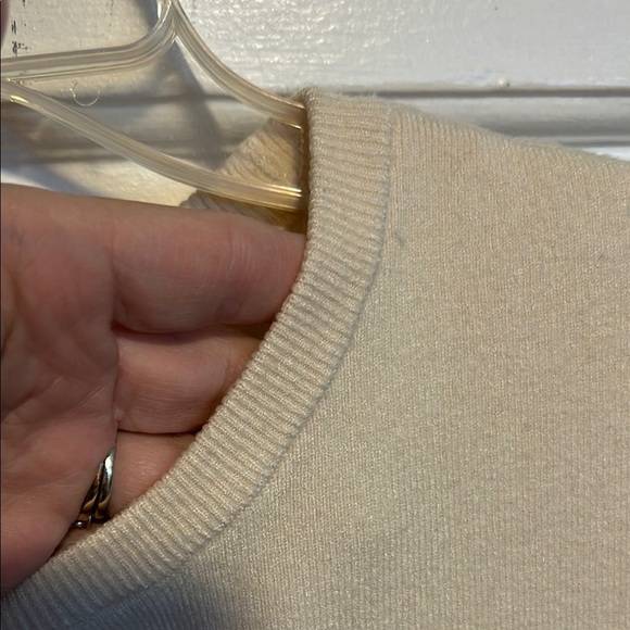 Marled Cream Sleeveless Women's Top - Picture 4 of 10